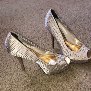 Jennifer Lopez heels